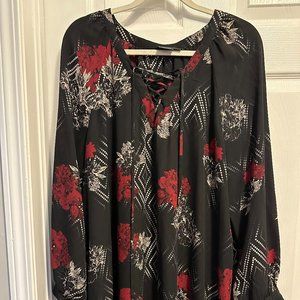 Michel Studio Women's Dark Floral Long Sleeve Lace Up Tunic